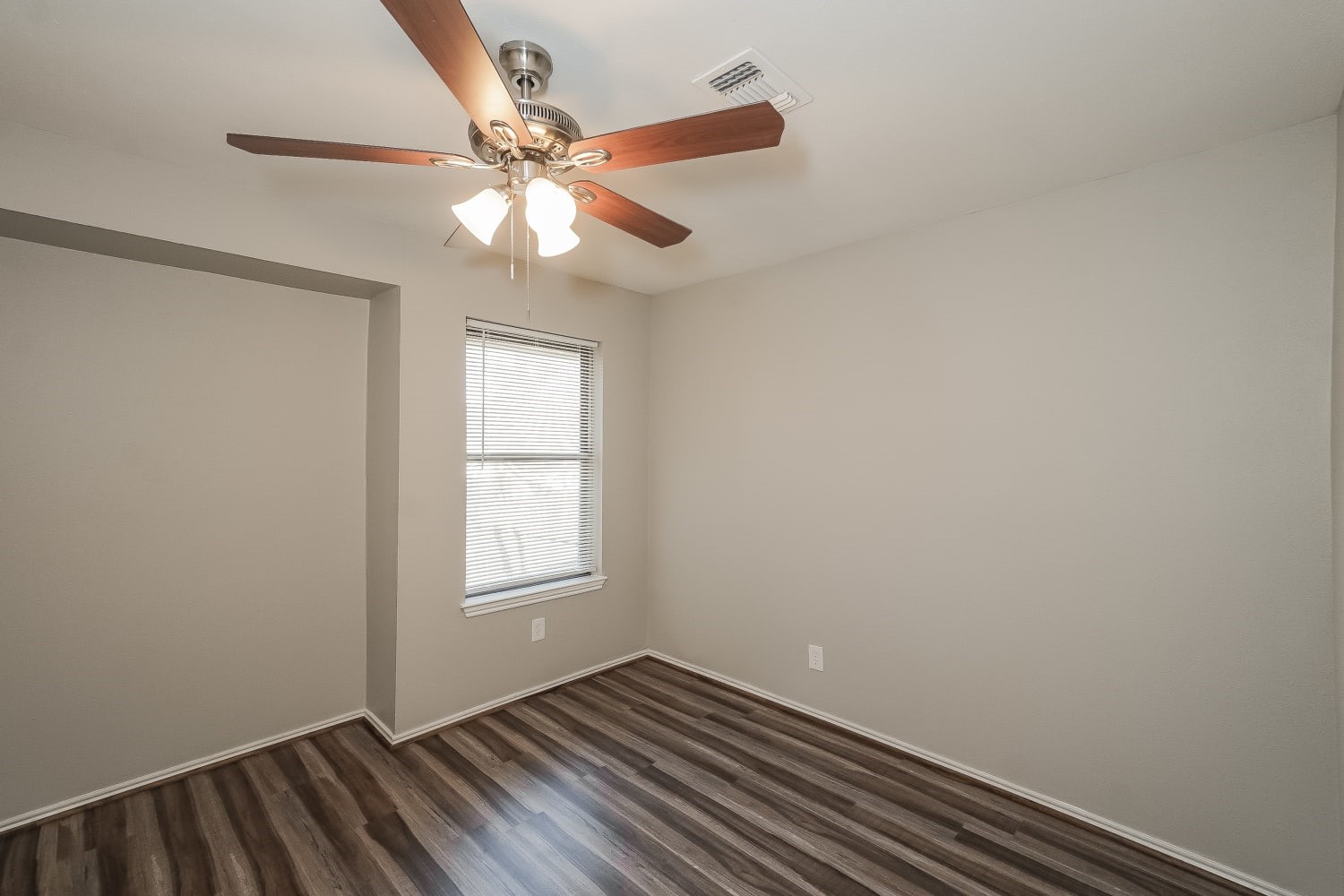 6915 Eagle Ridge Drive Katy, TX 77449 - Photo 8 of 14