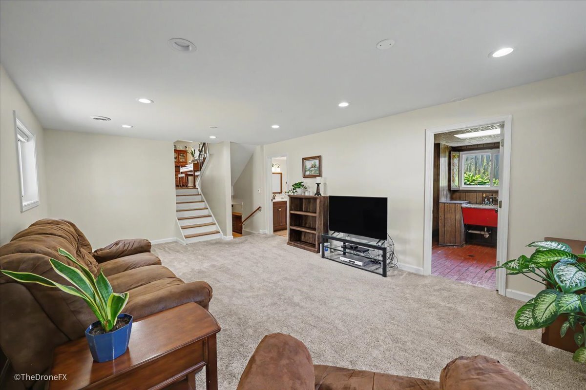 767 North Willow Road Elmhurst, IL 60126 - Photo 21 of 36