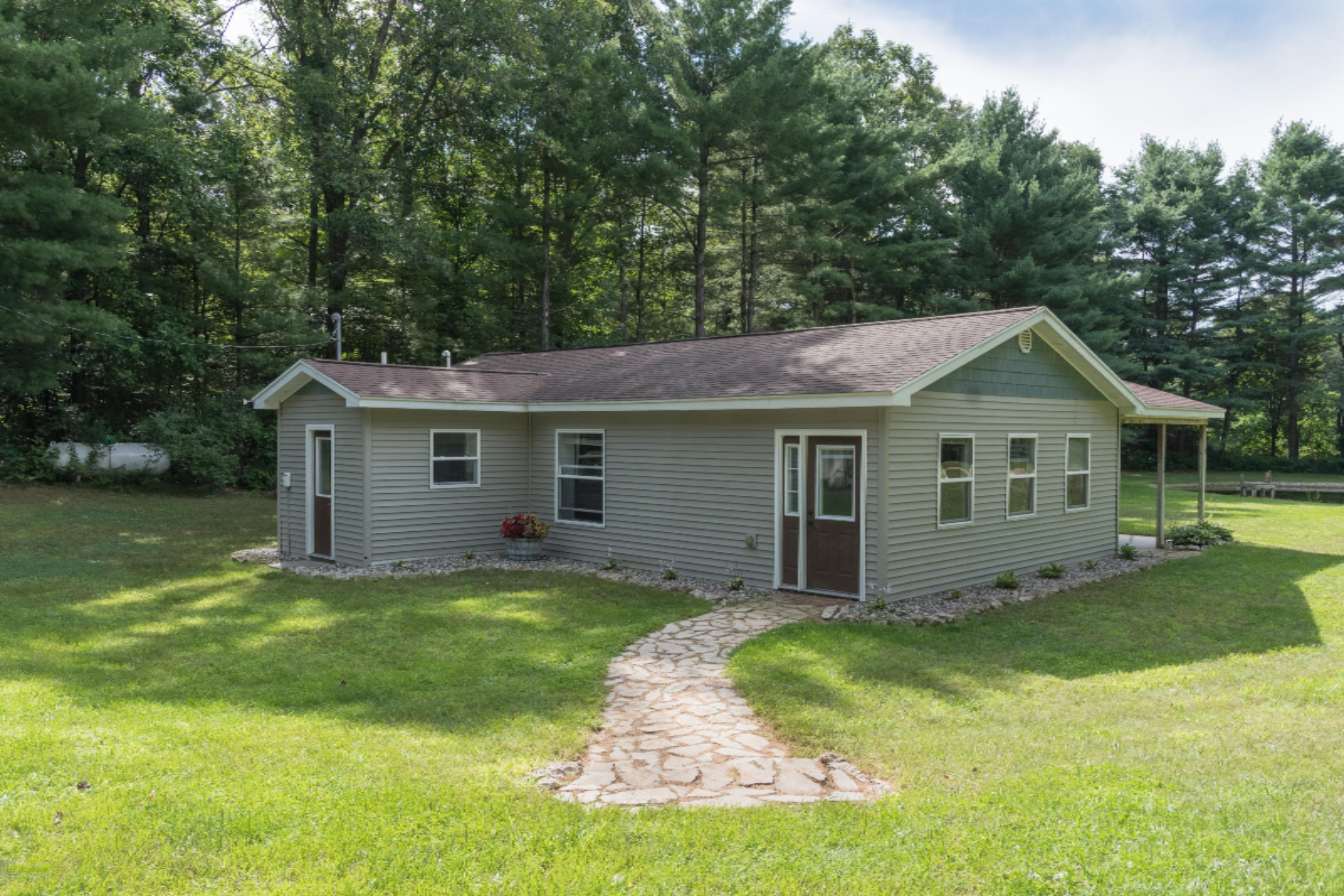 9800 North Bailey Road Howard City, MI 49329 - Photo 2 of 36 Front