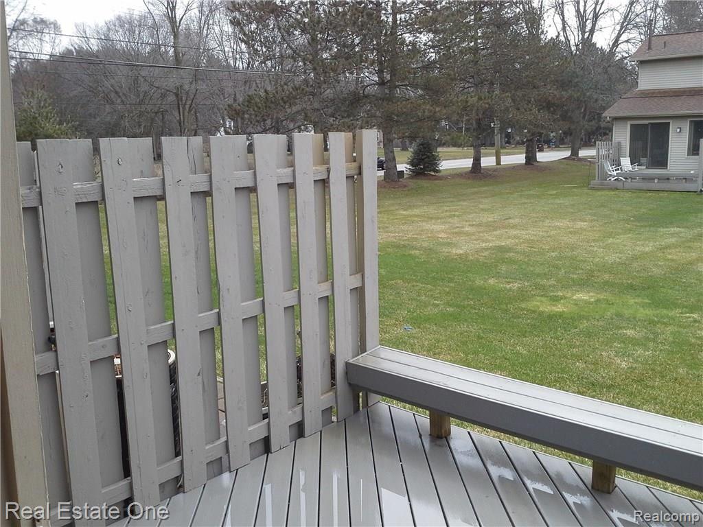 2577 South Commerce Road, Unit 11 Wolverine Lake, MI 48390 - Photo 47 of 57