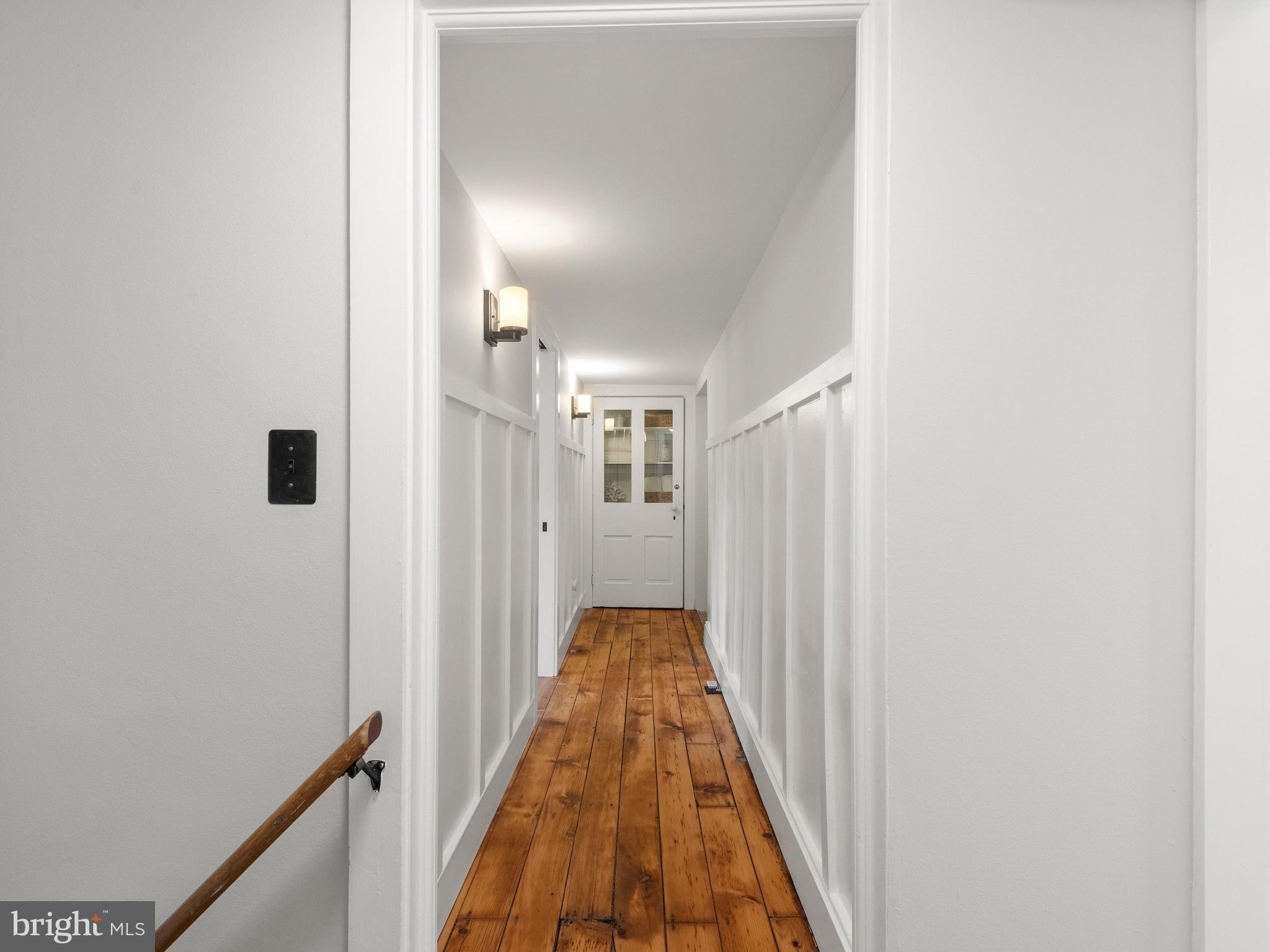 1510 State Road Phoenixville, PA 19460 - Photo 37 of 77 Second level Hallway