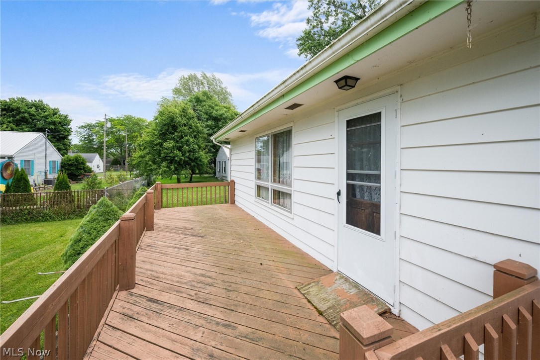 316 Deerwood Road Huron, OH 44839 - Photo 24 of 37 Deck overlooking side yard.