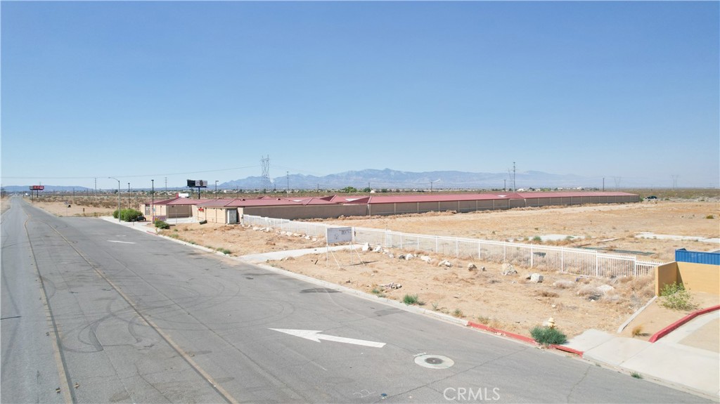16454 Adelanto Road Adelanto, CA 92301 - Photo 6 of 12