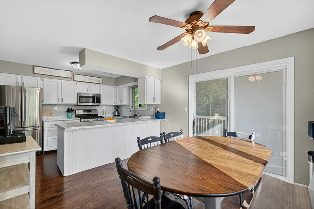 $339,900 | 2501 Birchwood Avenue, McHenry, IL 60051