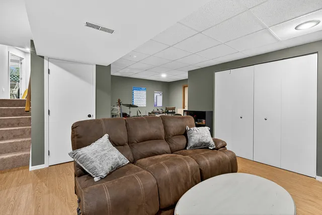 $339,900 | 2501 Birchwood Avenue, McHenry, IL 60051