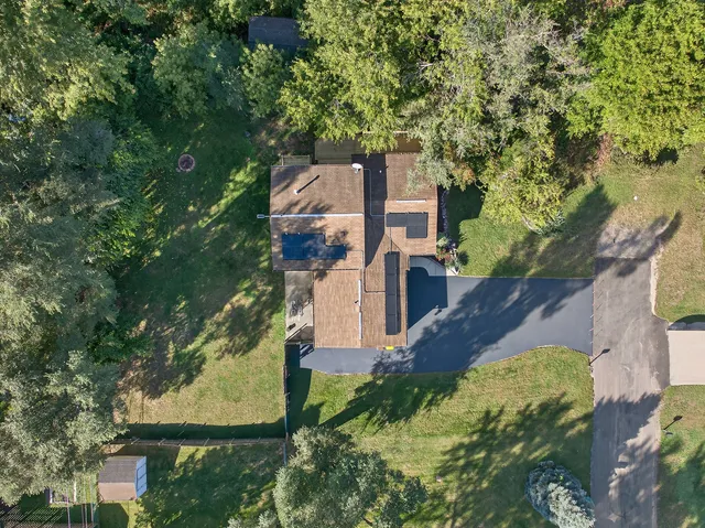 $339,900 | 2501 Birchwood Avenue, McHenry, IL 60051