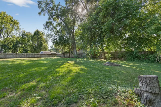 $339,900 | 2501 Birchwood Avenue, McHenry, IL 60051