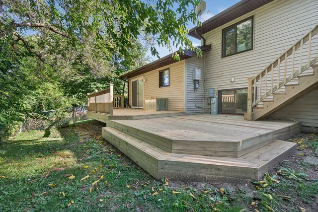 $339,900 | 2501 Birchwood Avenue, McHenry, IL 60051