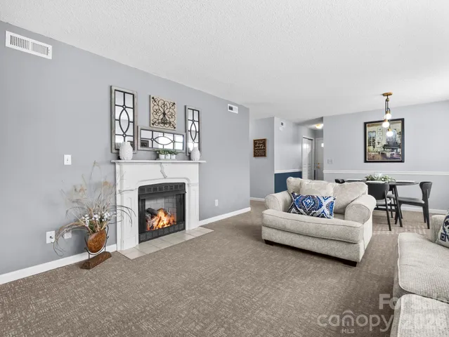 $249,000 | 1002 Deermouse Way, Hendersonville, NC 28792