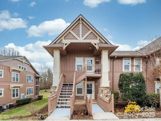 $249,000 | 1002 Deermouse Way, Hendersonville, NC 28792
