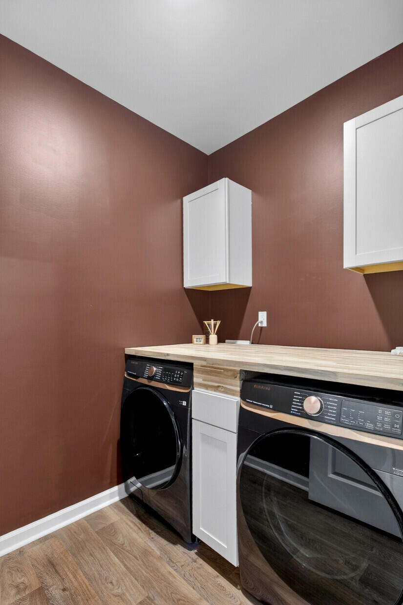 187 Morning View Way Moncks Corner, SC 29461 - Photo 29 of 53 Laundry room