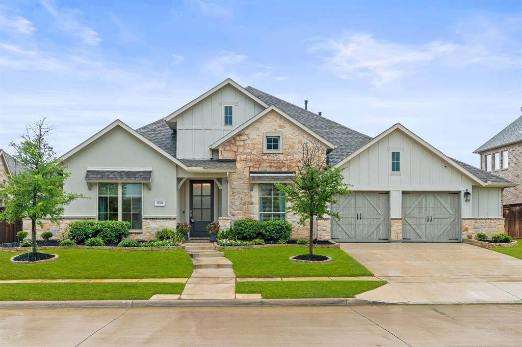 11504 Antler Ridge Way Argyle, TX 76226 - Photo 2 of 40 Welcome to 11504 Antler Ridge Way, Argyle! Beautiful one story Perry home! One story with a 3 car tandem garage!
