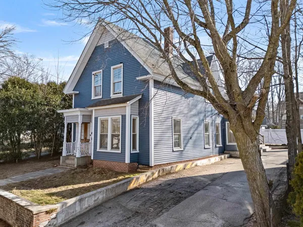 $575,000 | 605 Hall Street, Manchester, NH 03104