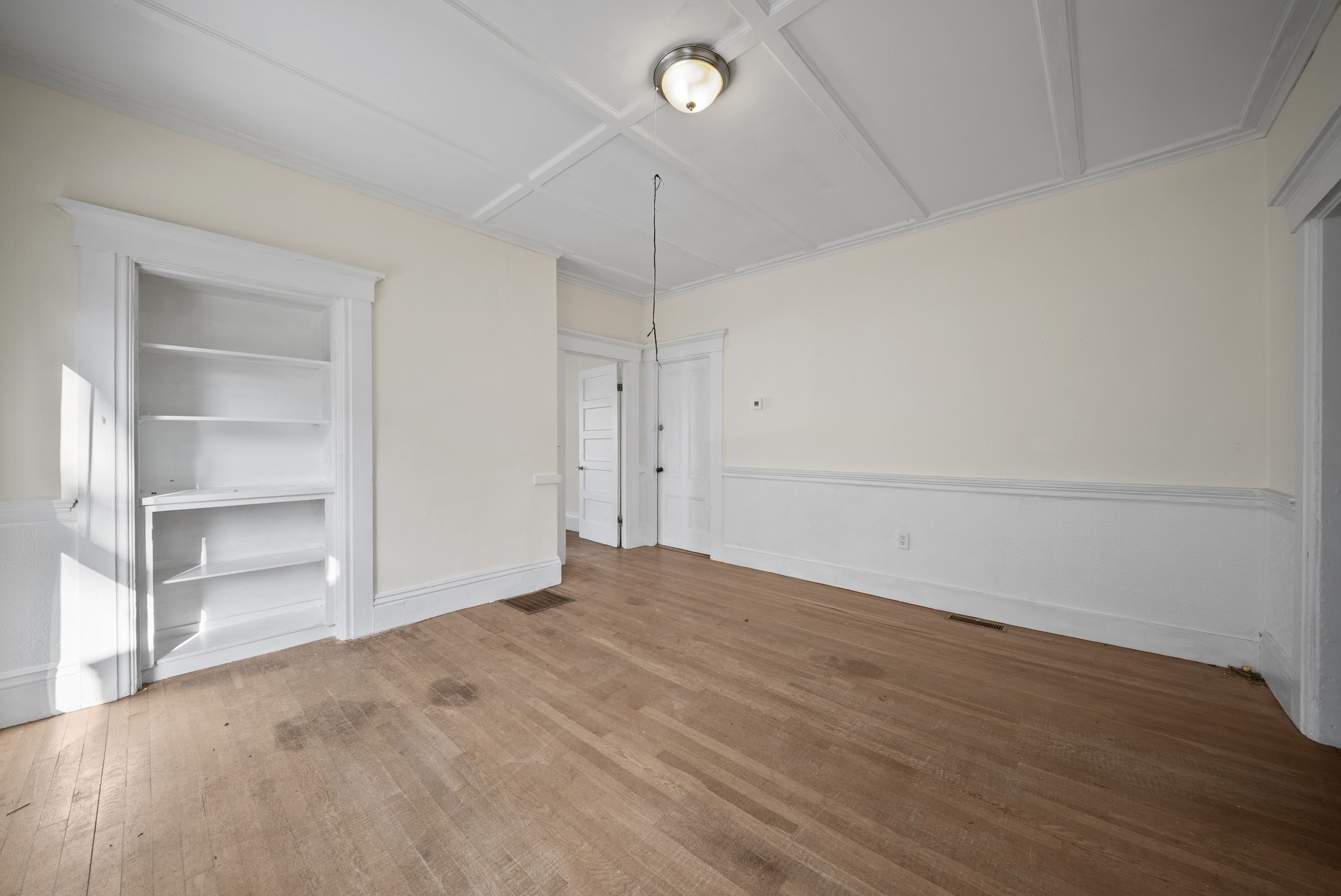 605 Hall Street Manchester, NH 03104 - Photo 11 of 32