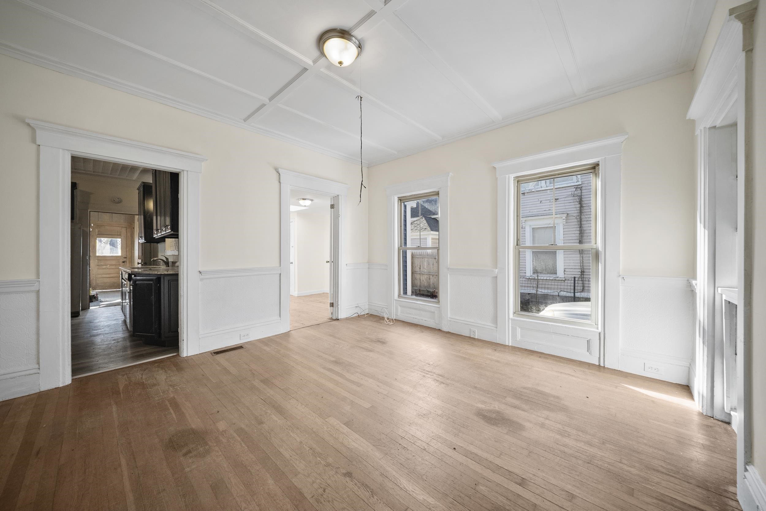 605 Hall Street Manchester, NH 03104 - Photo 13 of 32