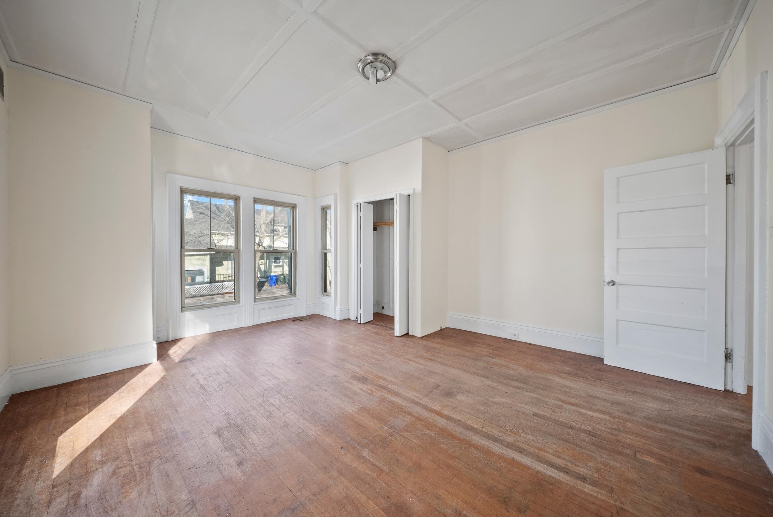 605 Hall Street Manchester, NH 03104 - Photo 15 of 32