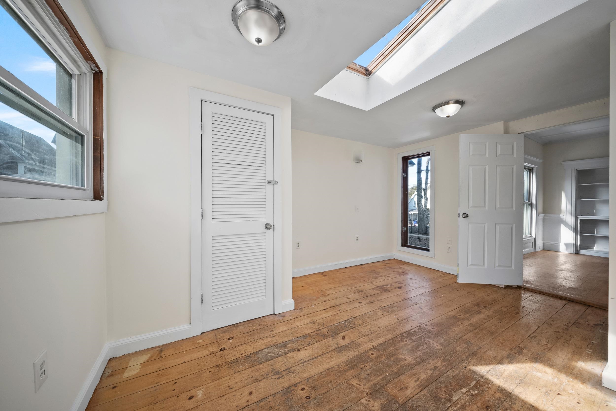 605 Hall Street Manchester, NH 03104 - Photo 10 of 32