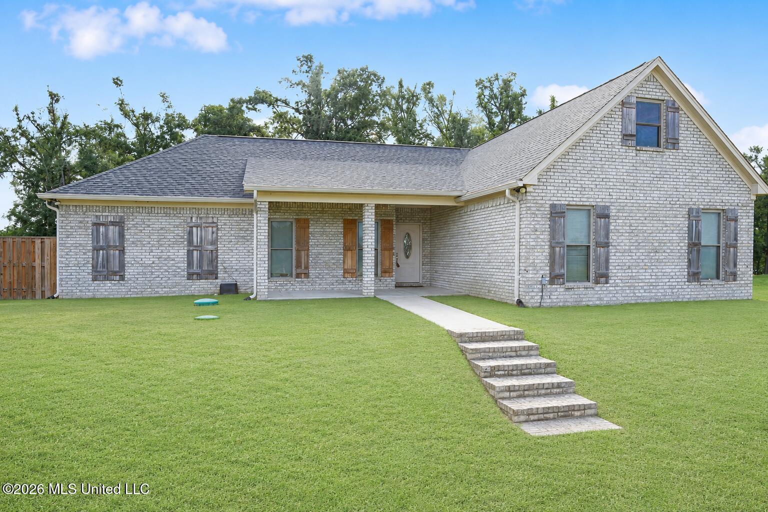 2021 Jrv Brown Road Yazoo City, MS 39194 - Photo 1 of 43 6776F01B-5A10-412F-8430-A3218601BA3E