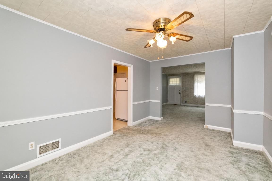 1840 Trenleigh Road Baltimore, MD 21234 - Photo 3 of 20 Dining room just off kitchen w elegant chair rail