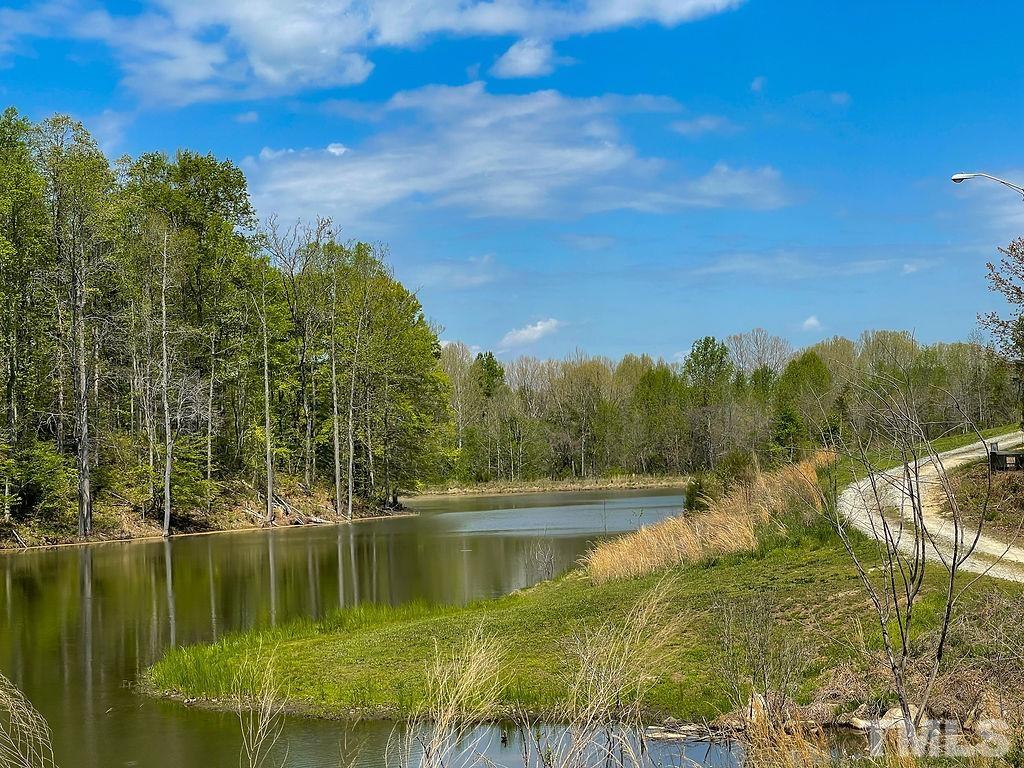 Privacy and gorgeous views in all directions...