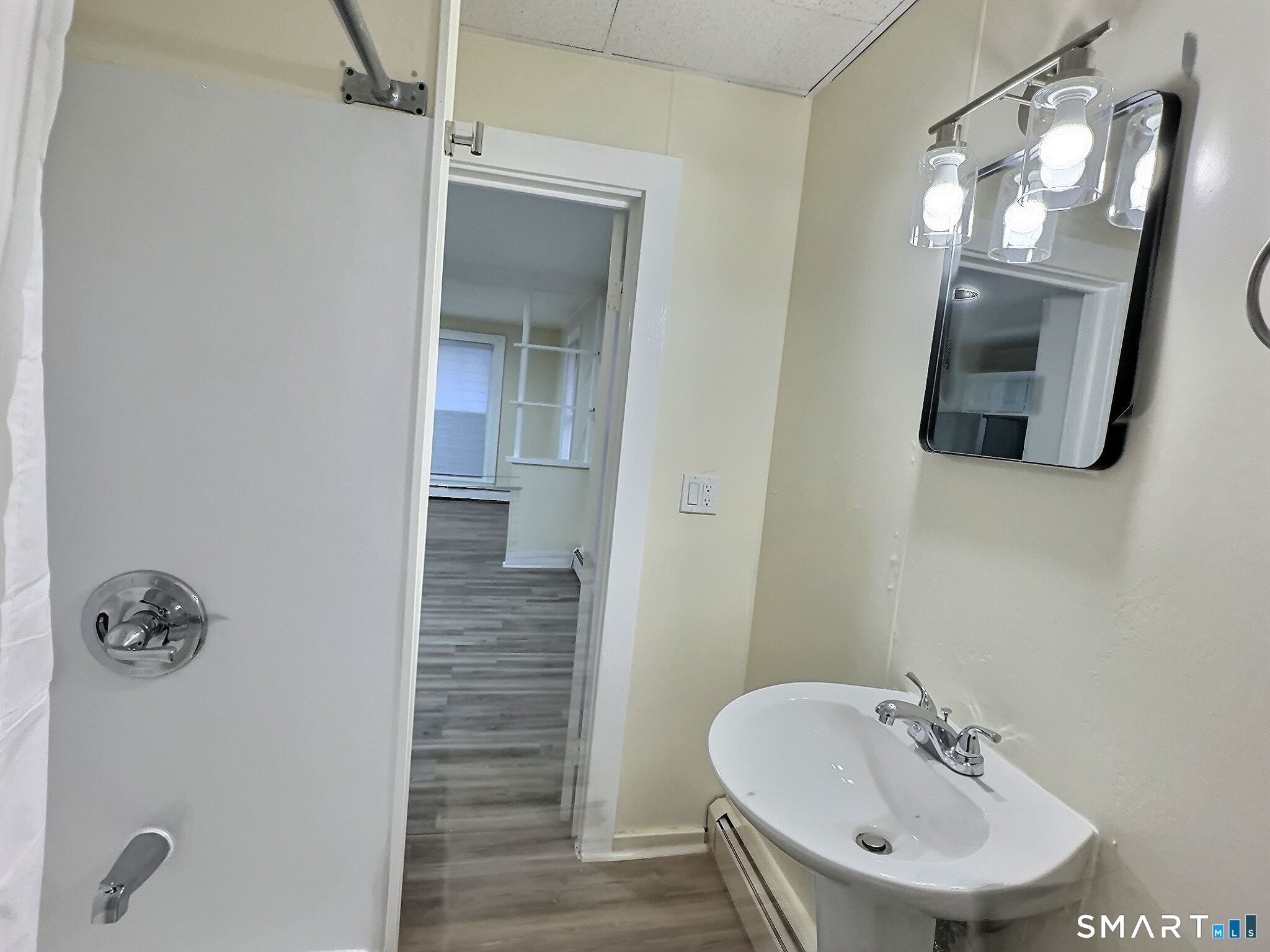 42 Spring Street New London, CT 06320 - Photo 14 of 24