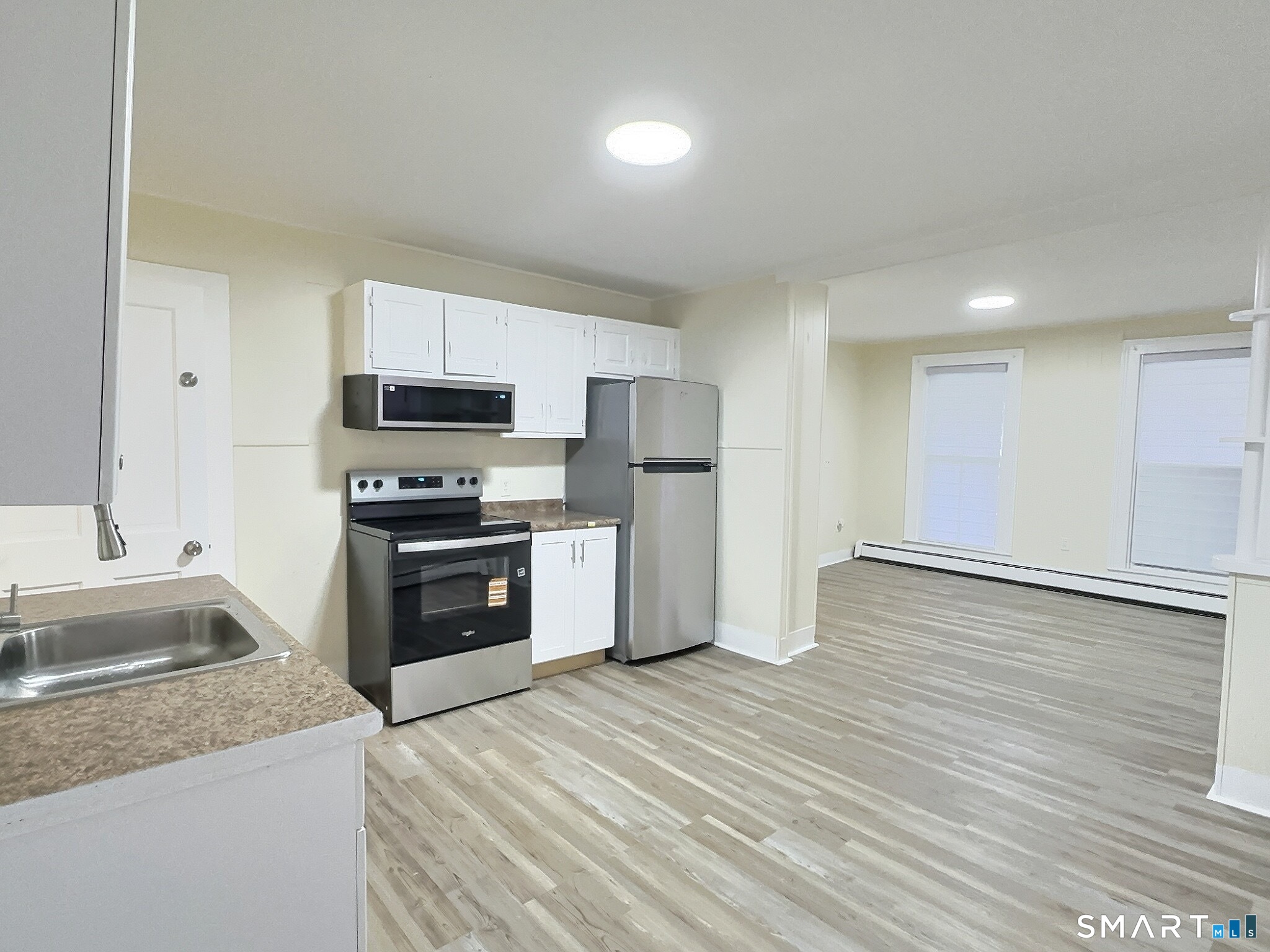 42 Spring Street New London, CT 06320 - Photo 6 of 24