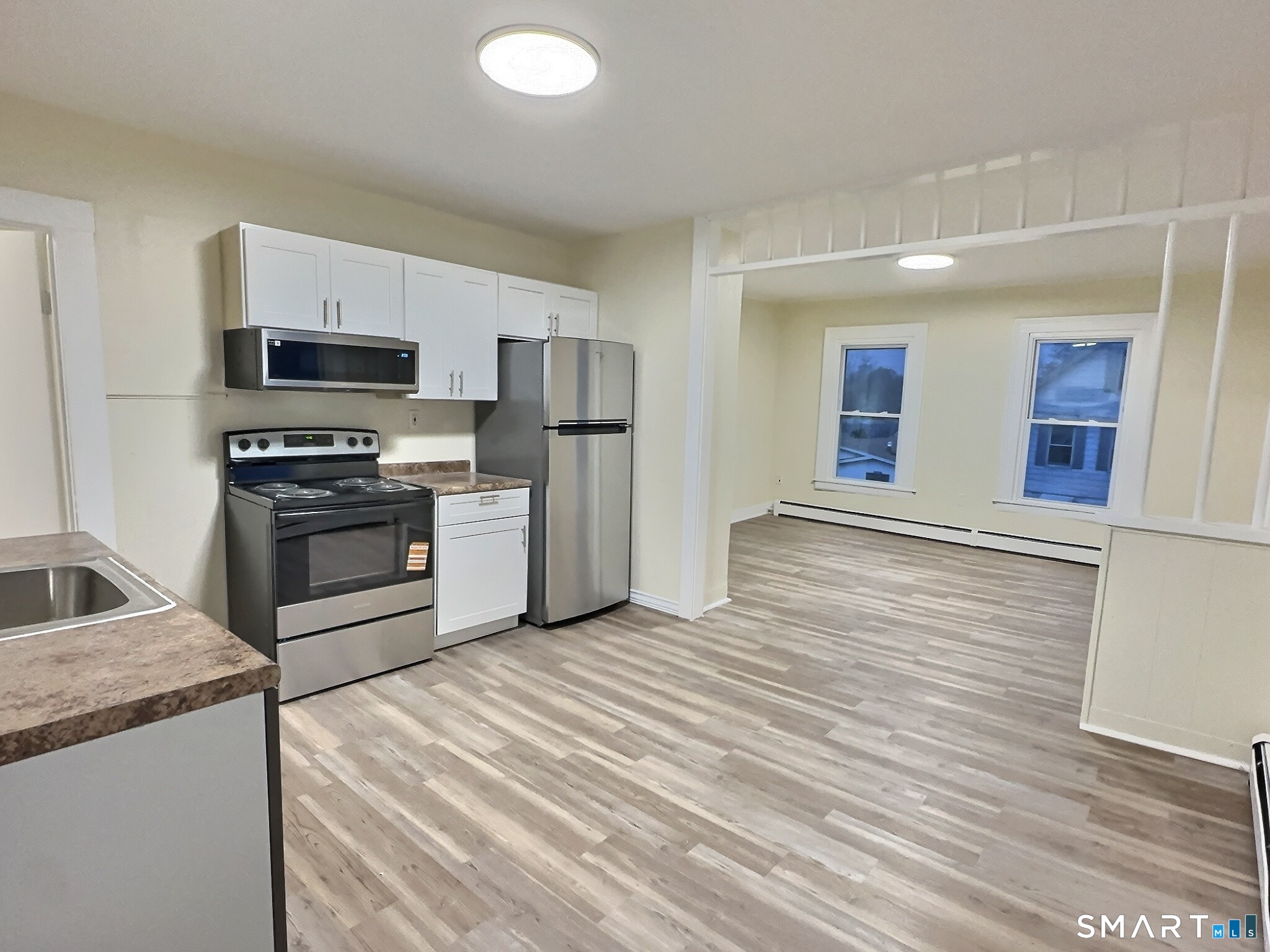 42 Spring Street New London, CT 06320 - Photo 9 of 24