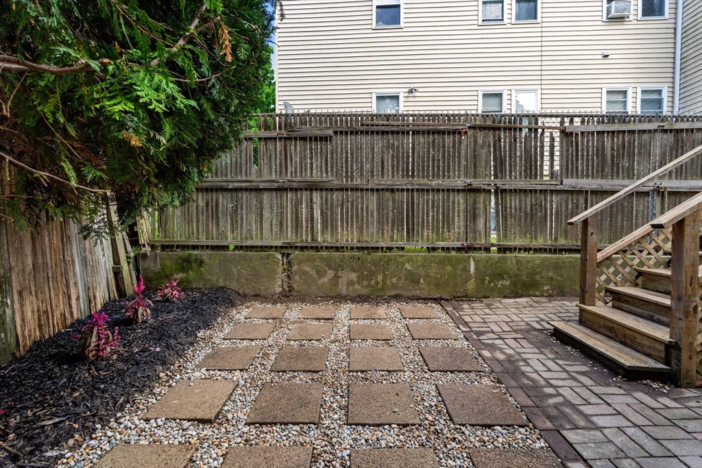 47 Elliott Street Beverly, MA 01915 - Photo 34 of 39
