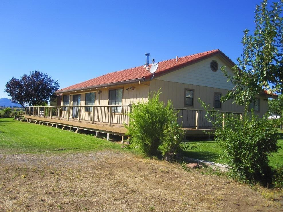 45541 Pittville Road McArthur, CA 96056 - Photo 8 of 26 a front view of house with yard and green space