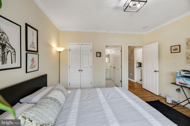 $725,000 | 1603 Hunting Creek Drive, Unit B, Alexandria, VA 22314