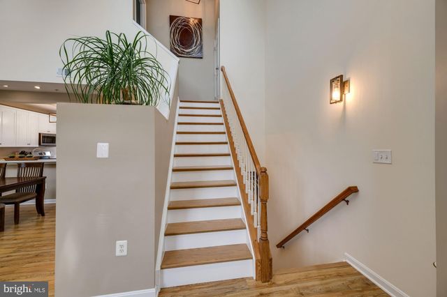 $725,000 | 1603 Hunting Creek Drive, Unit B, Alexandria, VA 22314