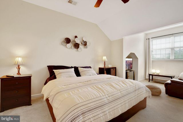 $725,000 | 1603 Hunting Creek Drive, Unit B, Alexandria, VA 22314