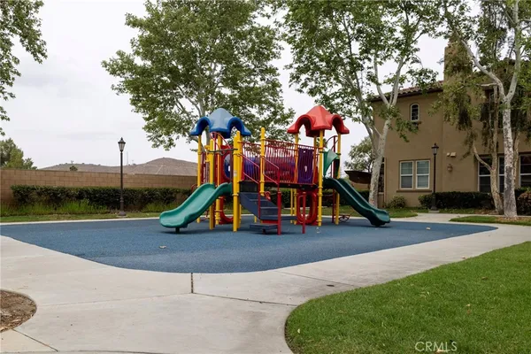 $389,900 | 1800 East Lakeshore Drive, Unit 1803, Lake Elsinore, CA 92530