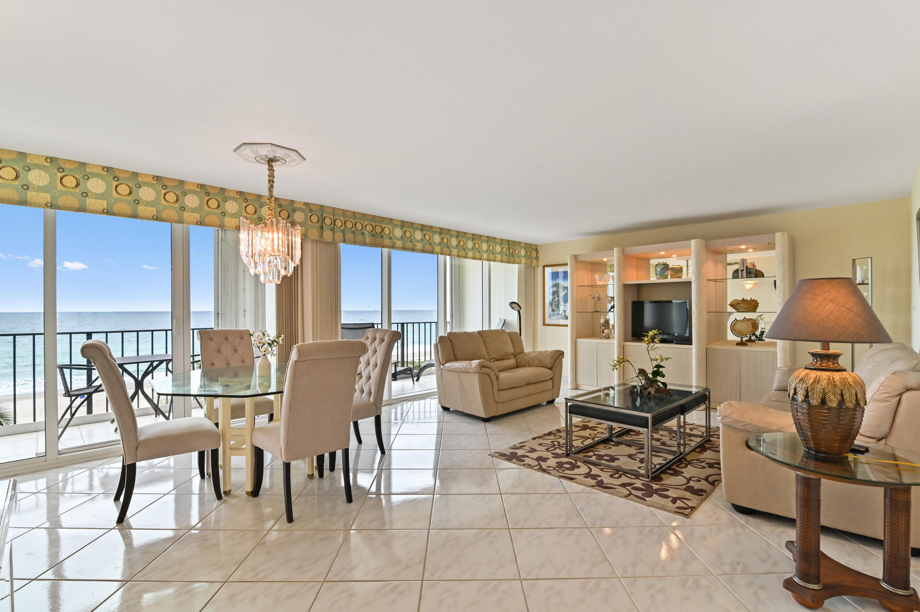 2800 South Ocean Boulevard, Unit 4D Boca Raton, FL 33432 - Photo 3 of 58 02 Living room 01