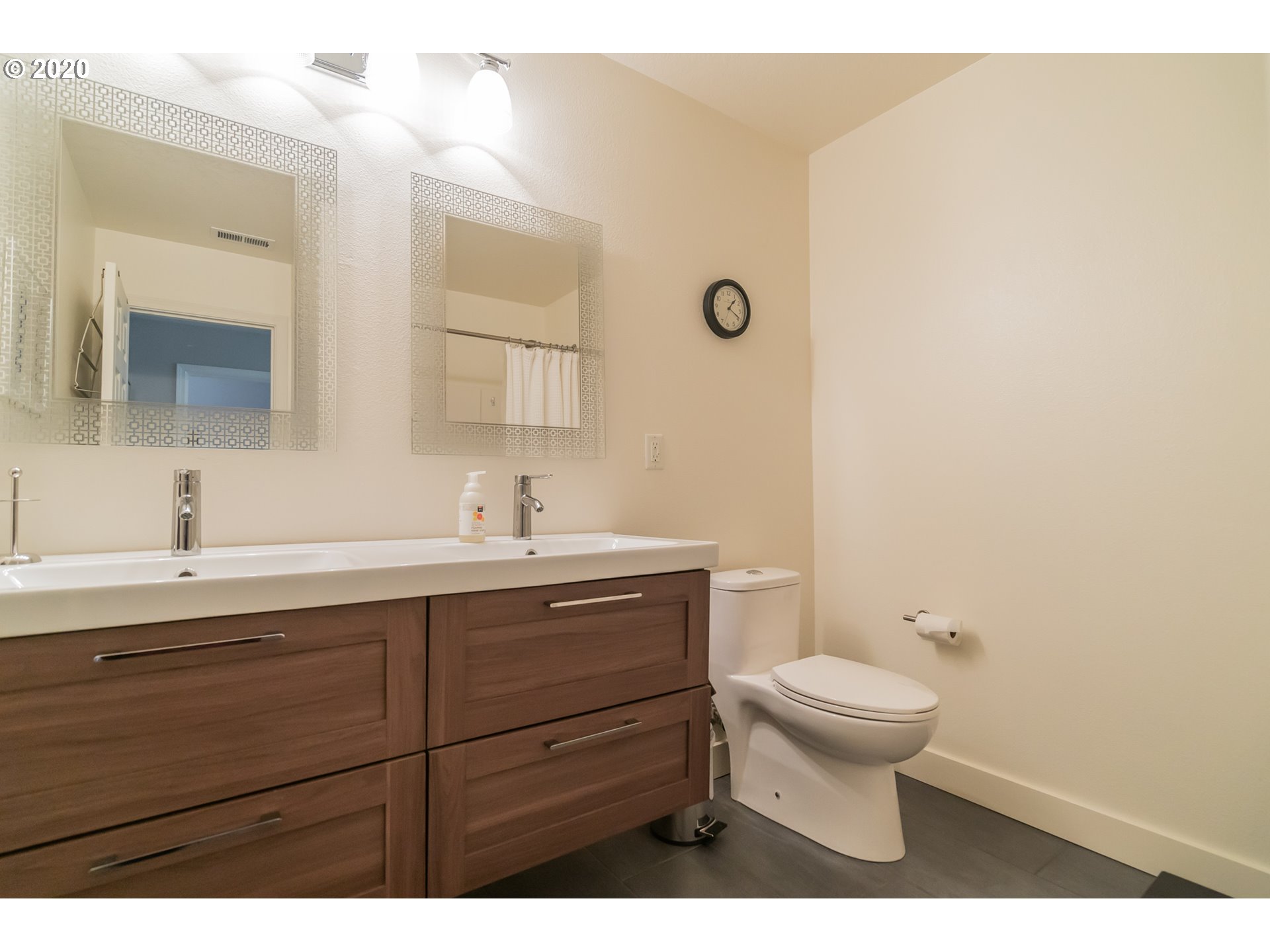 2005 North Lupine Street Canby, OR 97013 - Photo 17 of 26 Bathroom