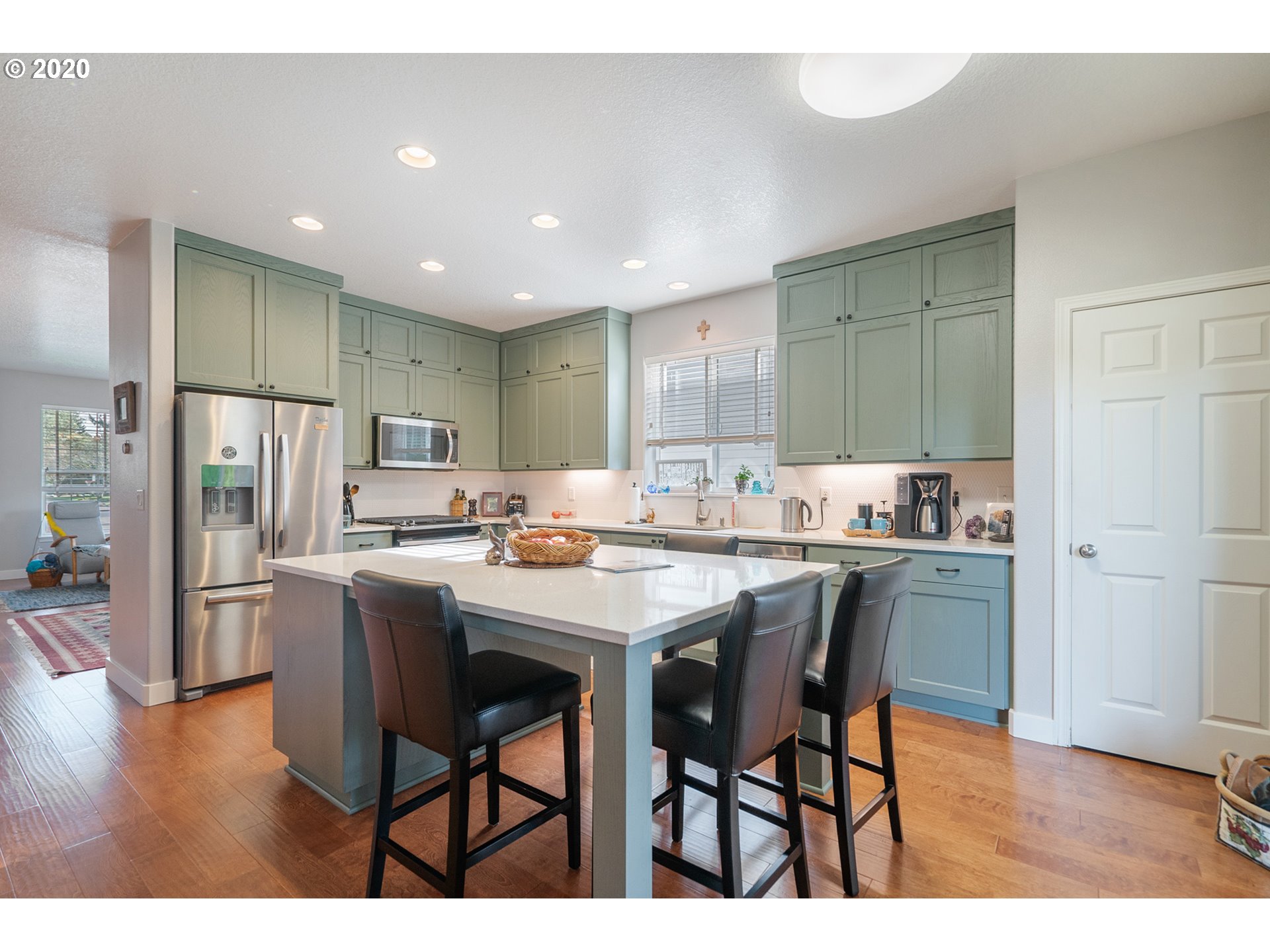 2005 North Lupine Street Canby, OR 97013 - Photo 6 of 26 Kitchen