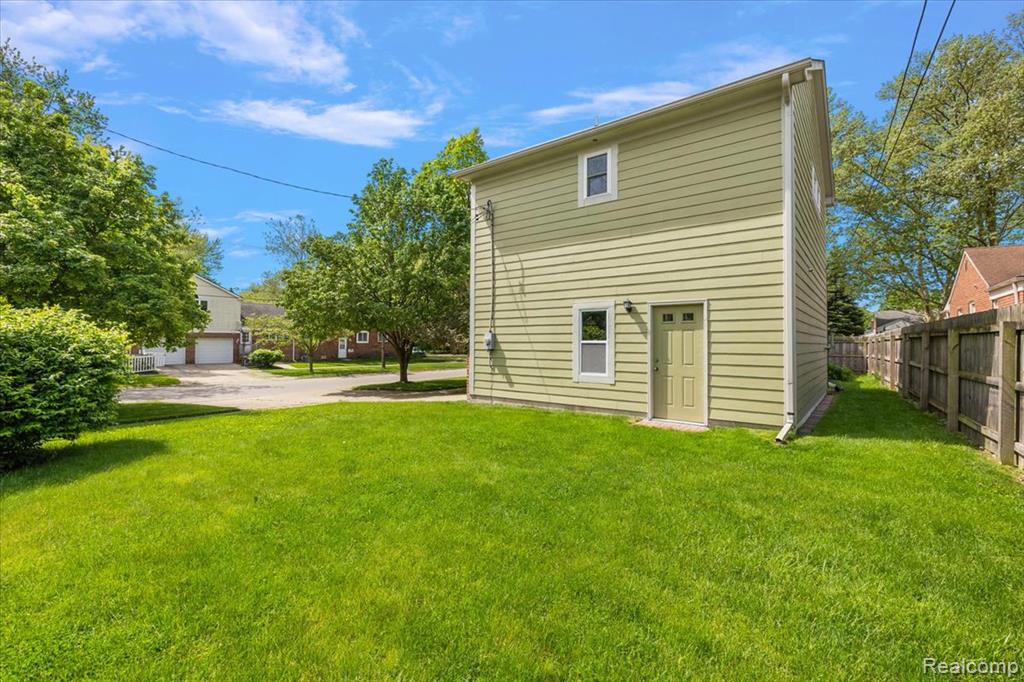 1493 East Melton Road Birmingham, MI 48009 - Photo 36 of 38