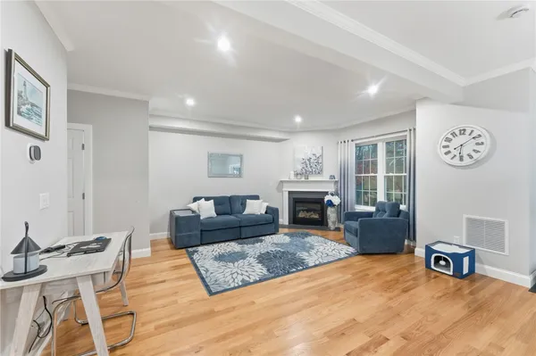 $639,900 | 1502 Hunting Hill Drive, Cumberland, RI 02864