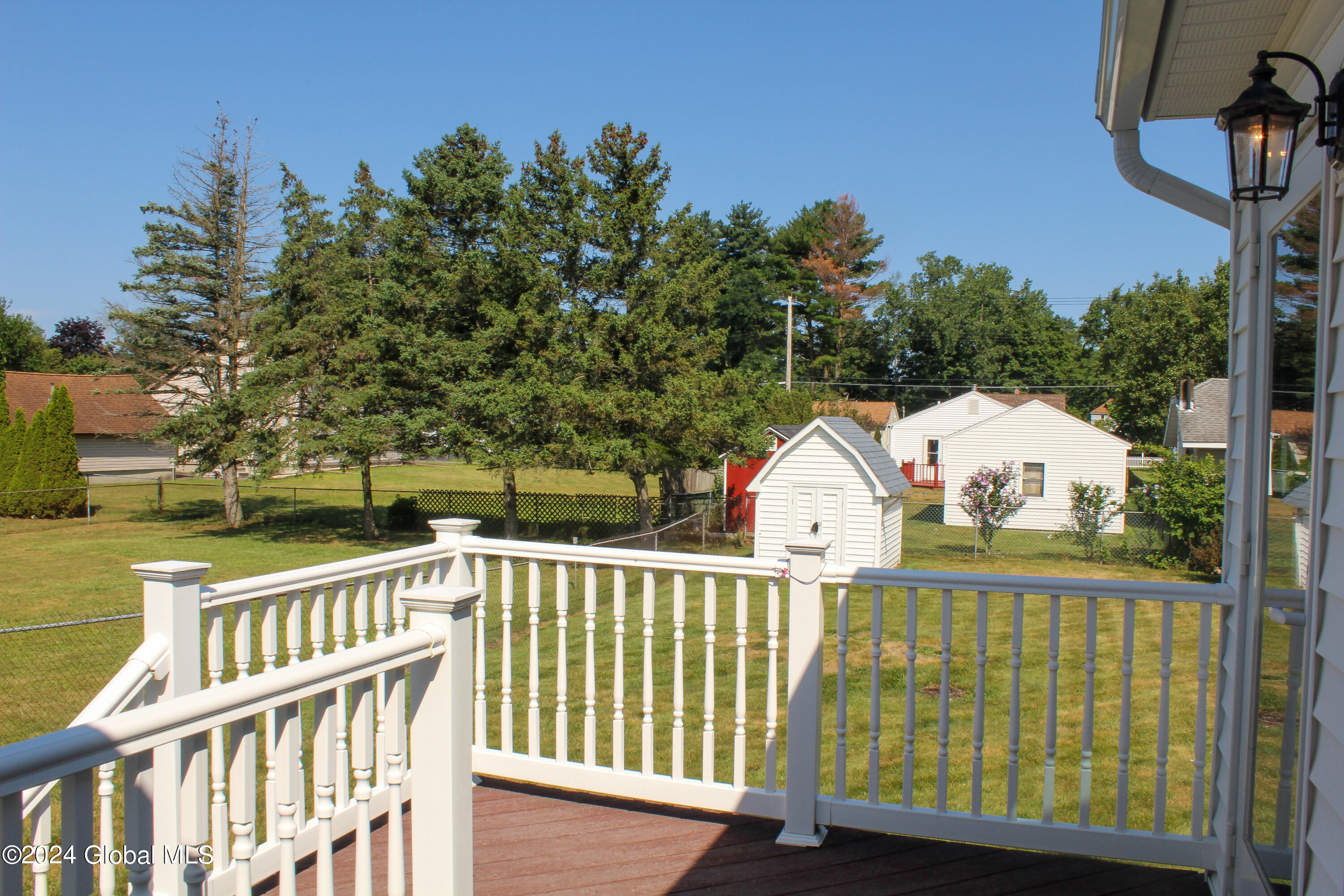 219 Manchester Road Schenectady, NY 12304 - Photo 4 of 25 IMG_3126