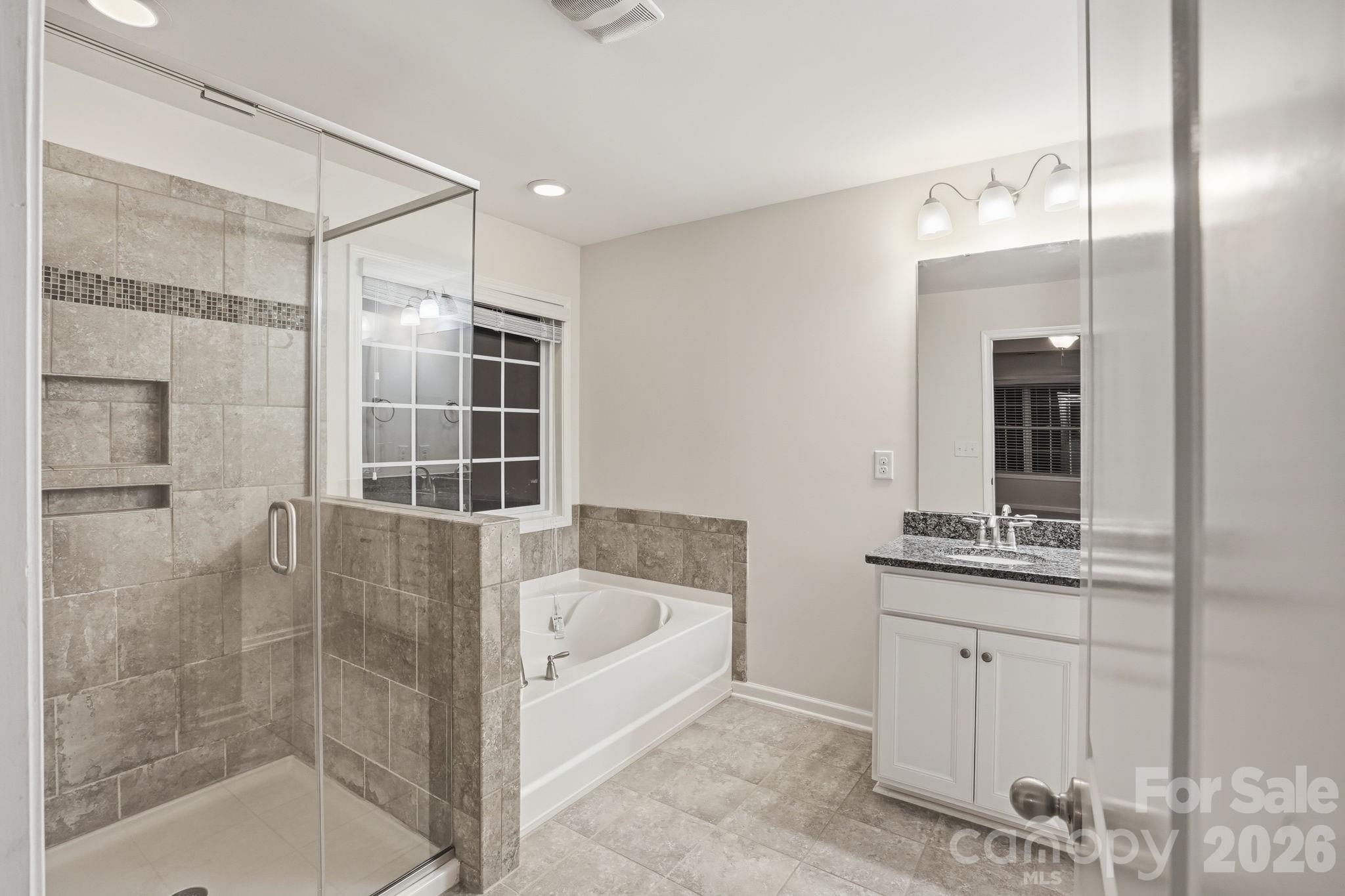 8924 Inverness Bay Road Charlotte, NC 28278 - Photo 34 of 40 Gallery Image 34