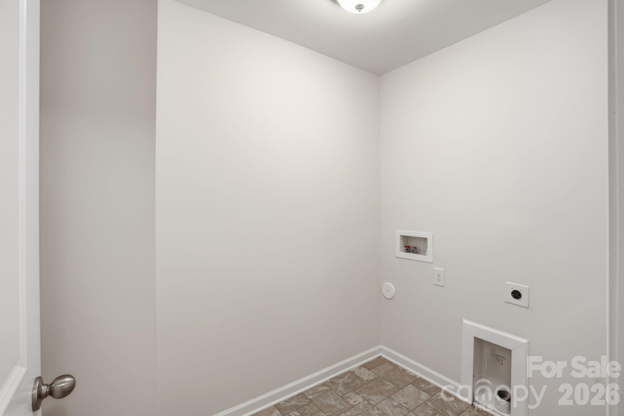 8924 Inverness Bay Road Charlotte, NC 28278 - Photo 35 of 40 Gallery Image 35