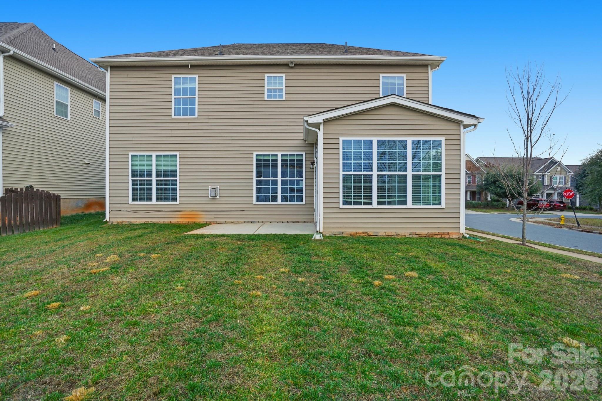 8924 Inverness Bay Road Charlotte, NC 28278 - Photo 38 of 40 Gallery Image 38