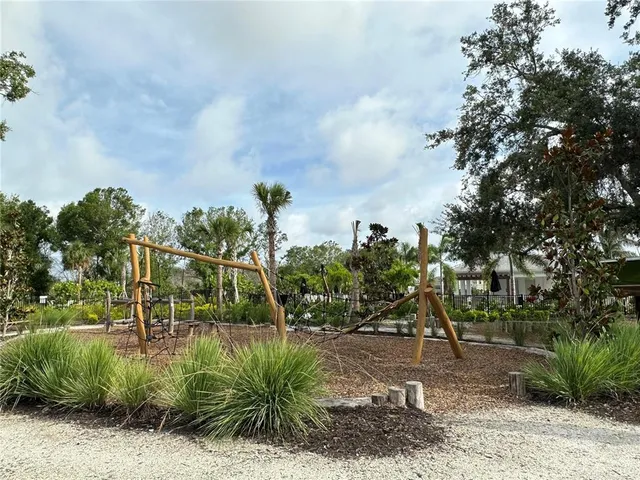 $3,200 | 15109 Shady Palms Lane, Nokomis, FL 34275