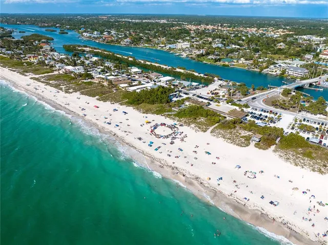 $3,200 | 15109 Shady Palms Lane, Nokomis, FL 34275