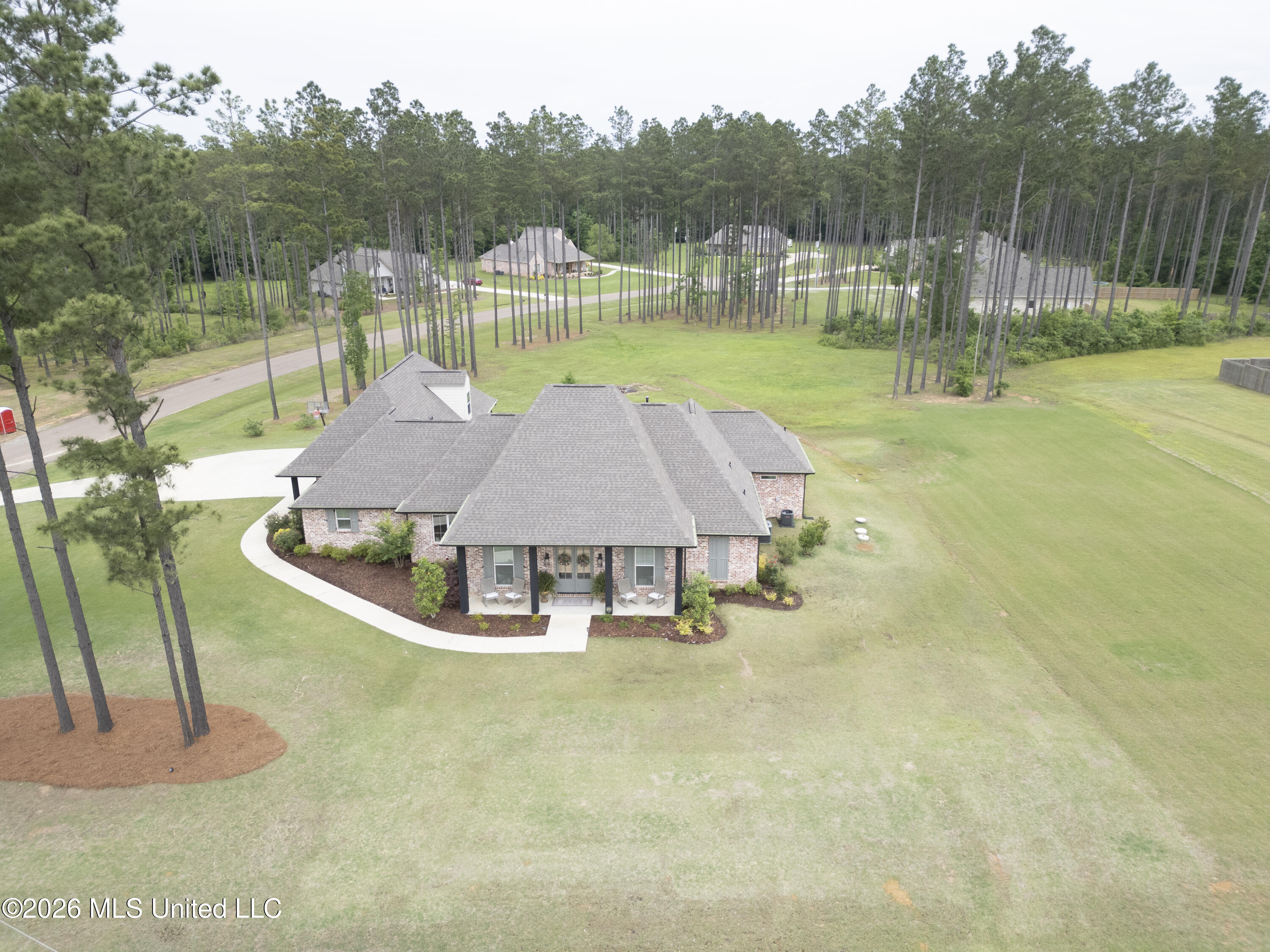 400 Fallen Acorn Circle Brandon, MS 39047 - Photo 1 of 49 400 Fallen Acorn Cir drone -1