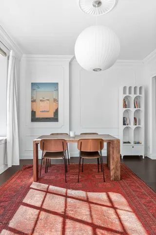 $895,000 | 224 East 17th Street, Unit 1F | Gramercy