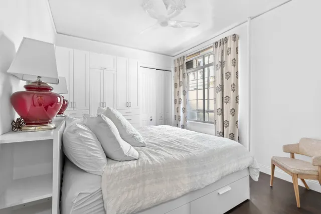 $895,000 | 224 East 17th Street, Unit 1F | Gramercy