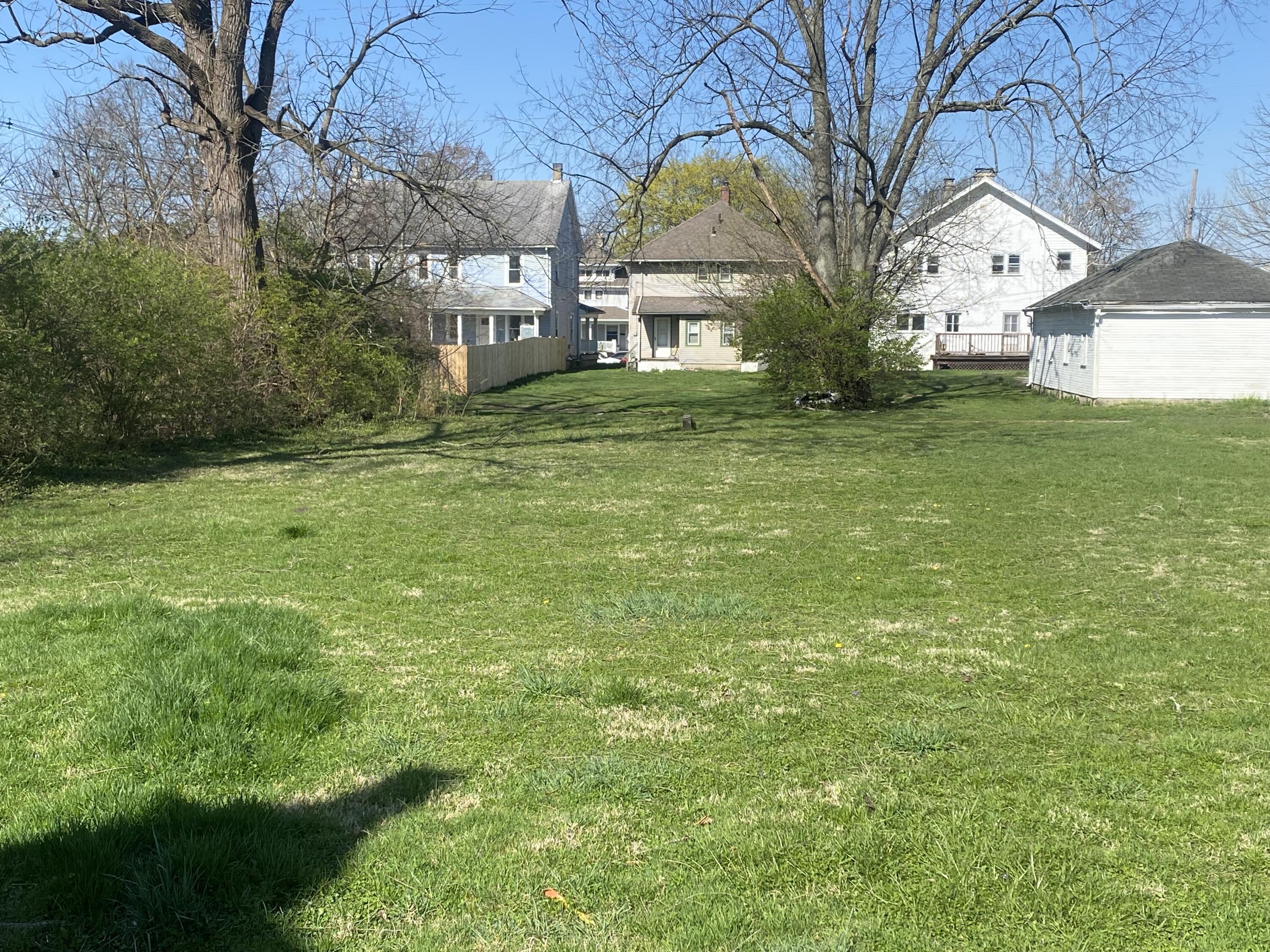 815 North Murray Street Springfield, OH 45503 - Photo 3 of 26