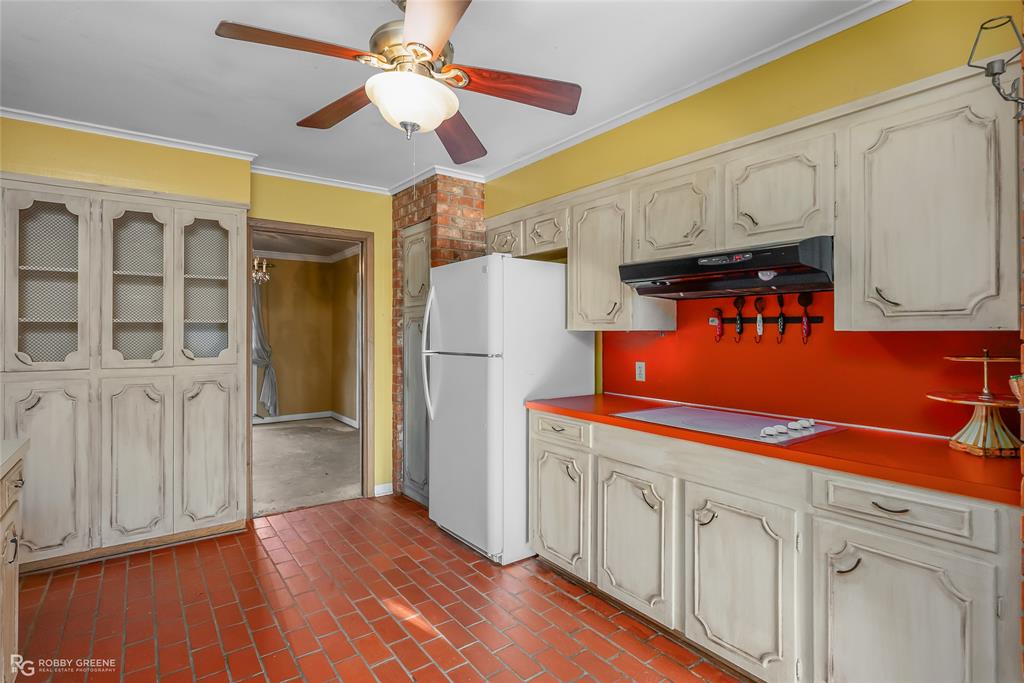 2534 Highway 146 Homer, LA 71040 - Photo 12 of 38 Spacious kitchen with tons of storage