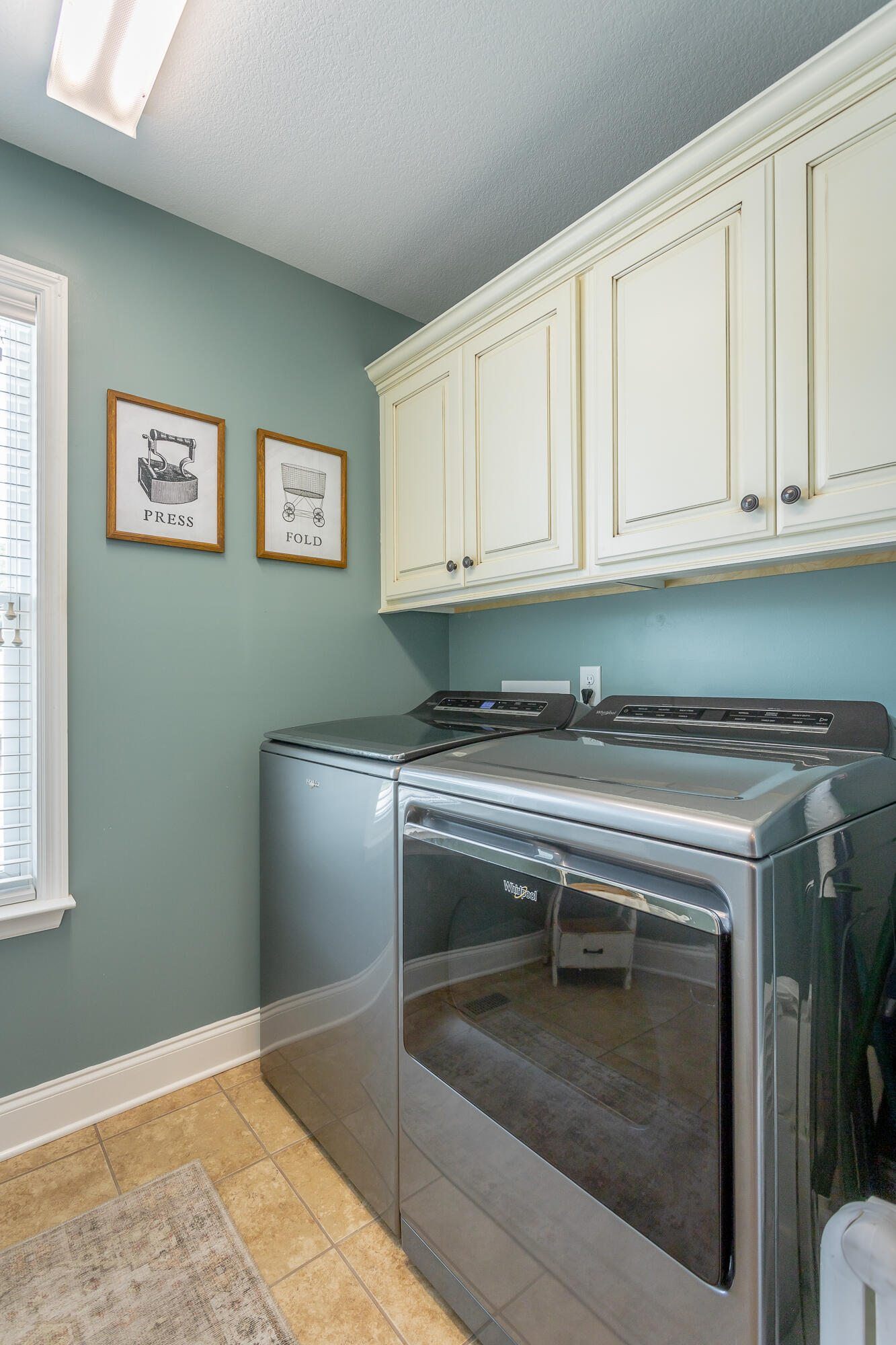 298 Live Oak Road Ringgold, GA 30736 - Photo 16 of 38 Laundry Room
